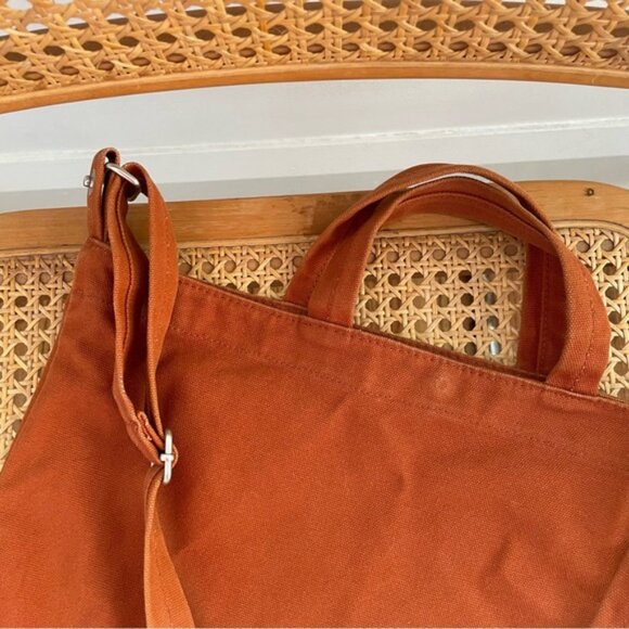 BAGGU Duck Bag in Umber - Picture 8 of 14